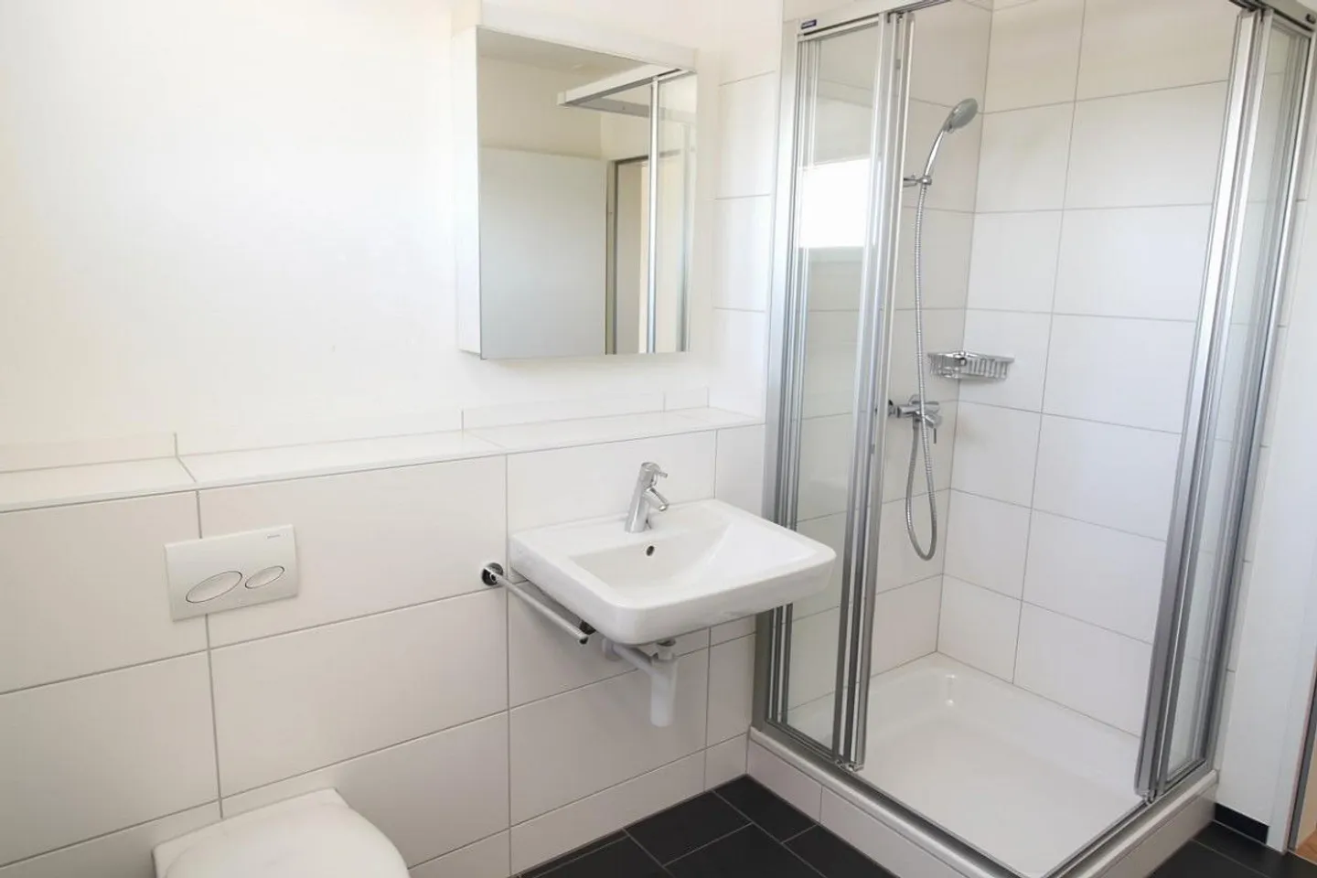 Lichtdurchflutete 5.5-Zimmerwohnung im Oberland zu vermieten - Foto 5 von 10