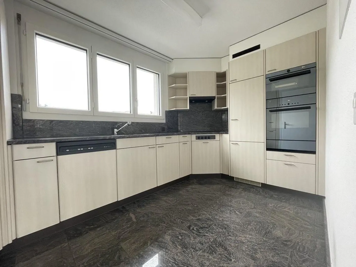 Au cœur de Baden, au sommet, avec cheminée... pour les jeunes et les vieux - Photo 6 sur 10