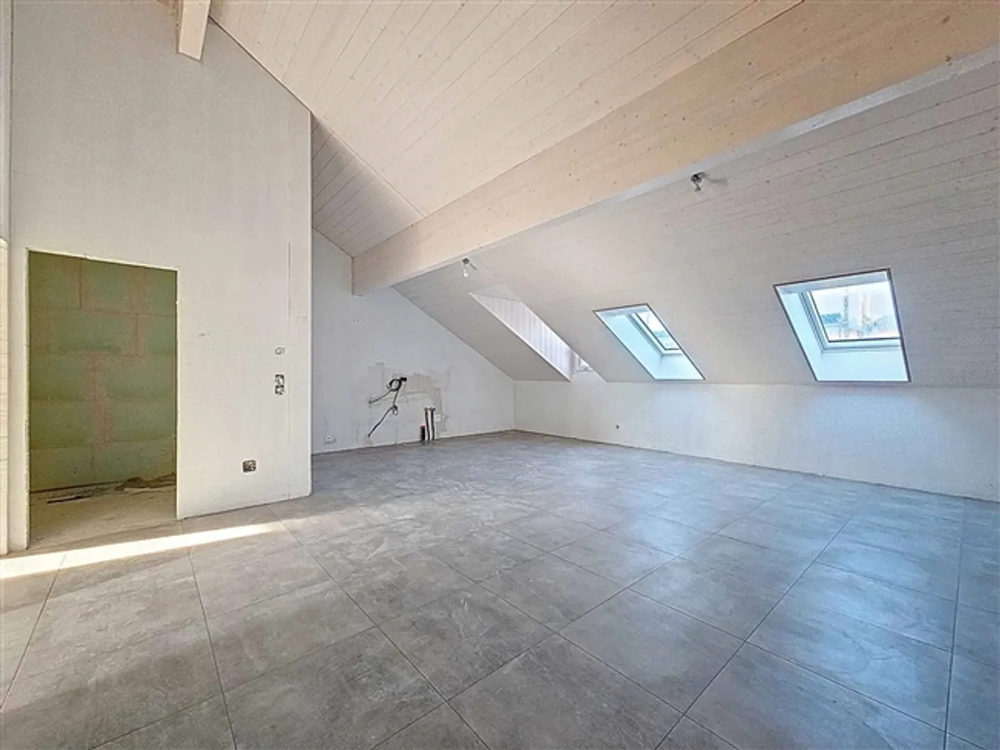 «NUR 2 WOHNUNGEN 3,5 Zimmer noch in Mathod» - Foto 1 von 10