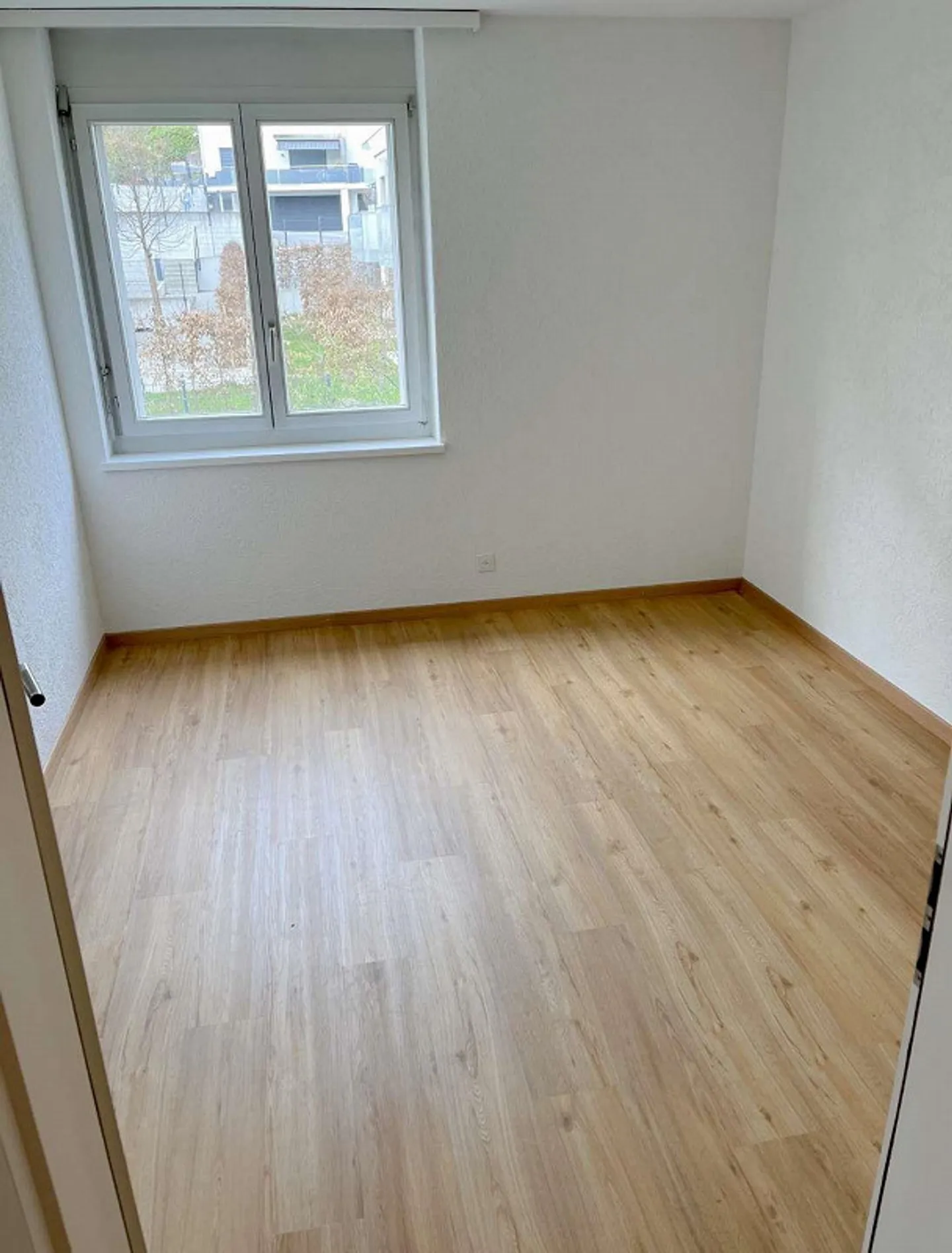 Ampio appartamento di 5,5 locali in una zona adatta alle famiglie a Rebstein - Foto 7 di 11