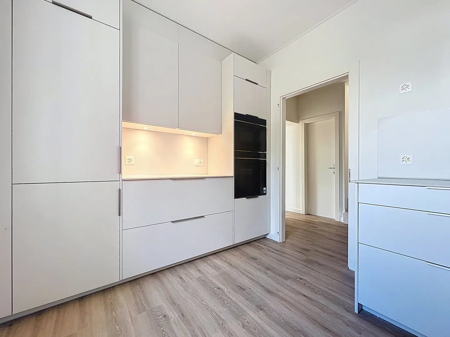 Garanti un point culminant - villa rénovée avec terrasse et vue sur le lac ! - Photo 4 sur 15