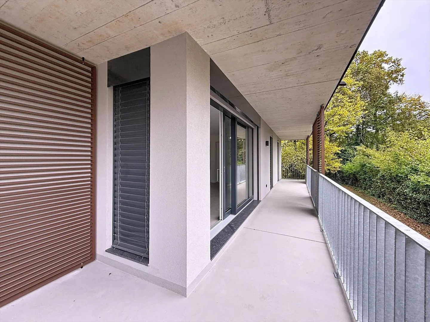 Très beau 4 pièces neuf avec grand balcon - Photo 5 sur 10