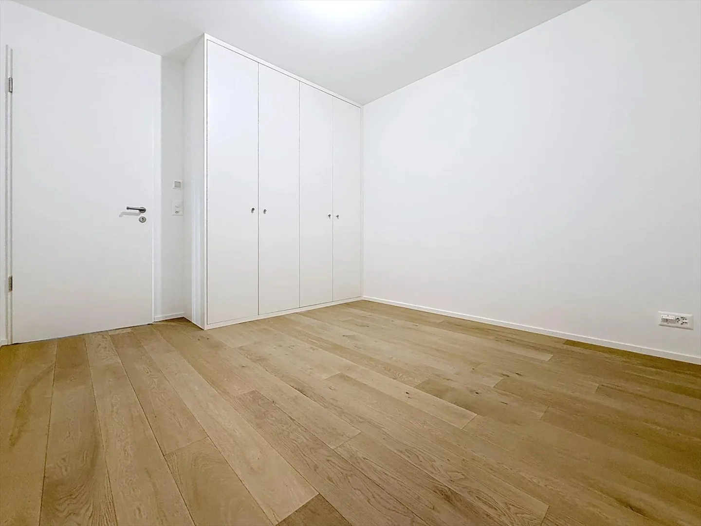 Très beau 4 pièces neuf avec grand balcon - Photo 6 sur 10