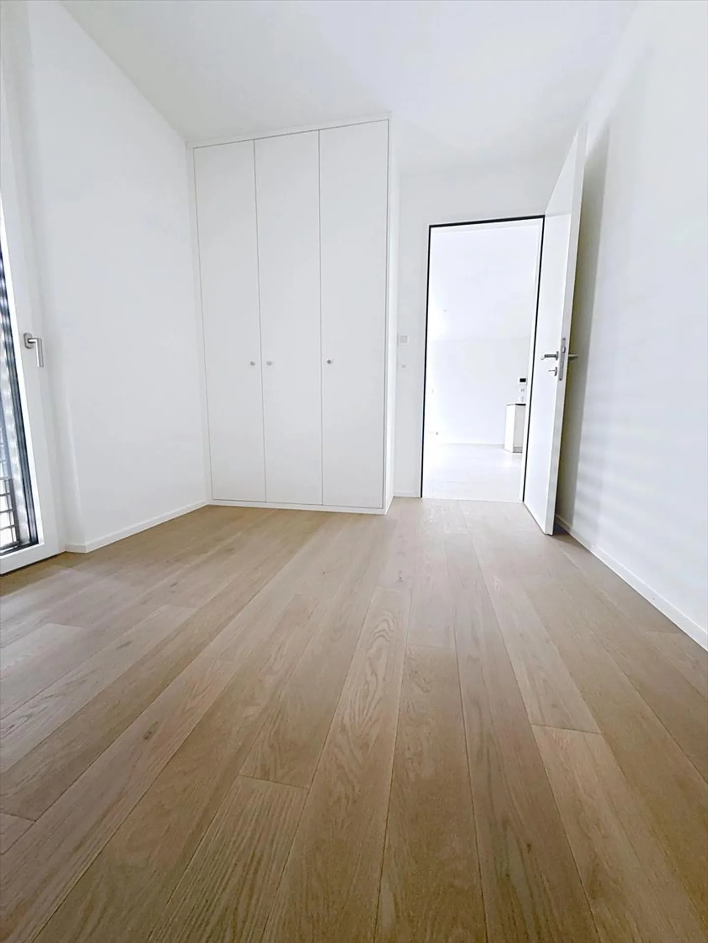Très beau 4 pièces neuf avec grand balcon - Photo 10 sur 10