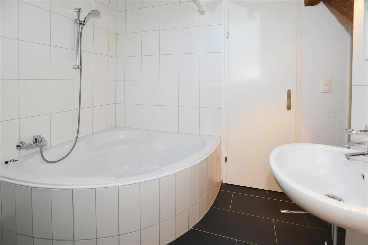 Quiet location near center and university - Photo 10 of 12