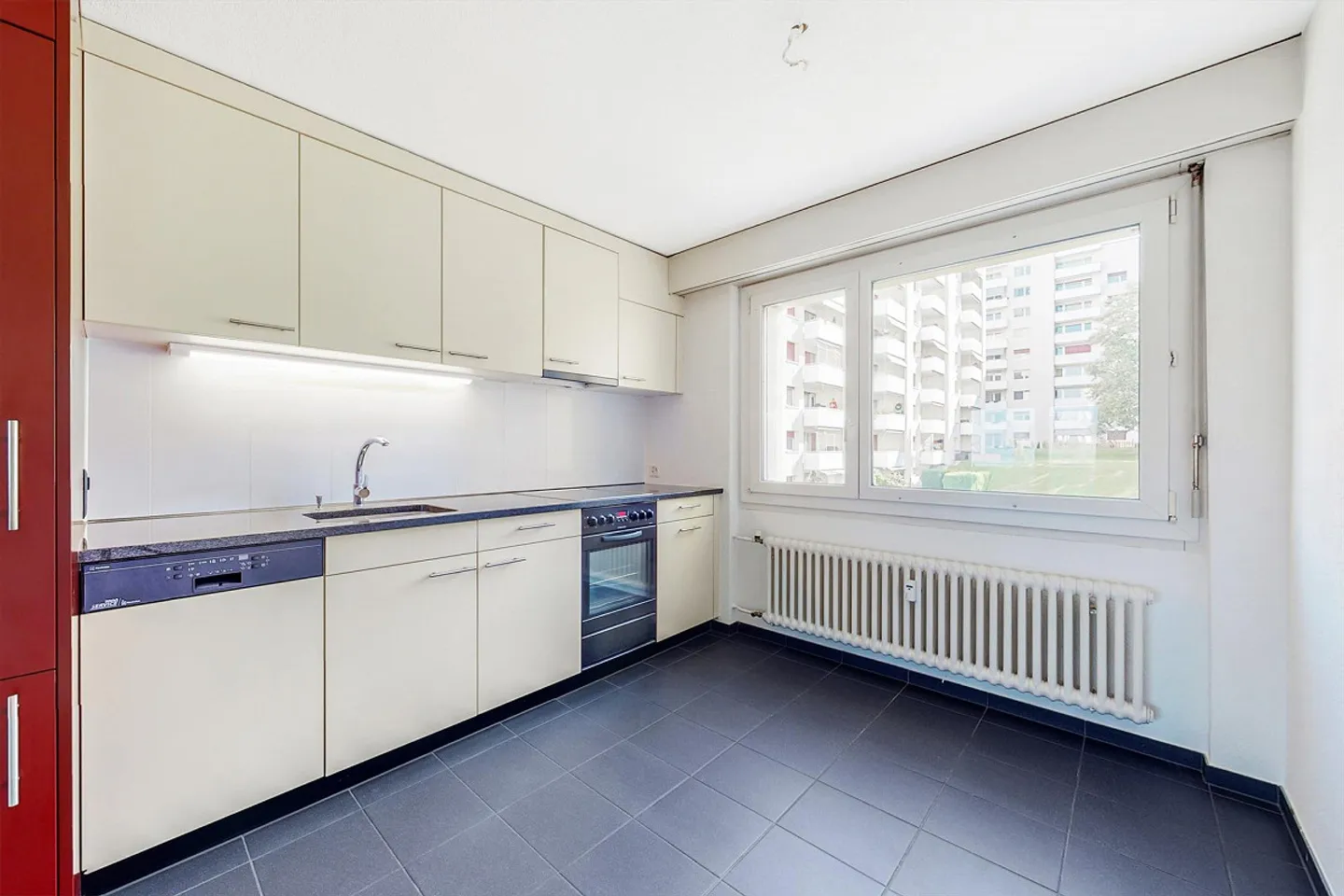 Modern 3-Room Apartment in Berikon - Photo 3 of 4