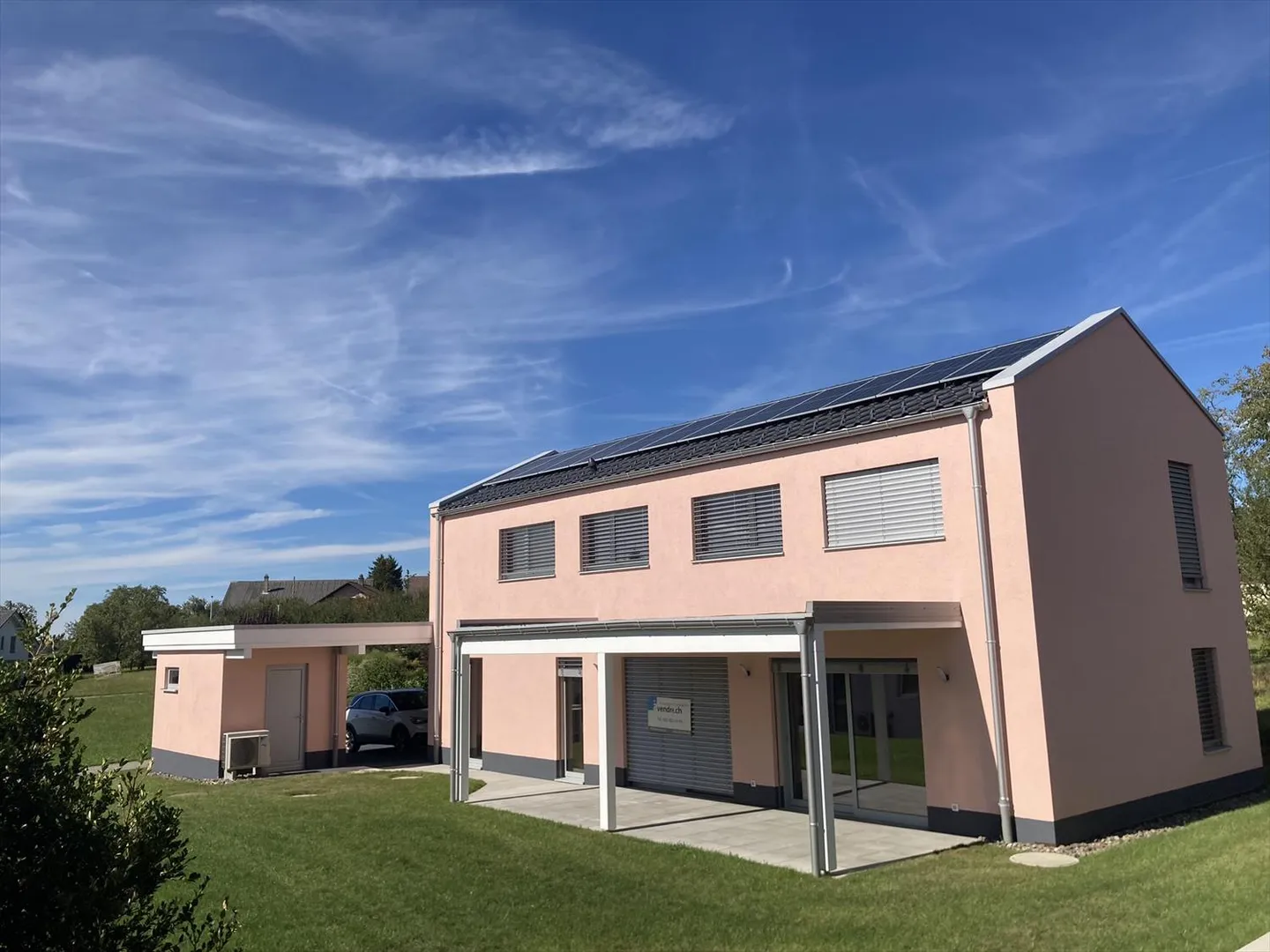 Villa - Photo 2 of 13