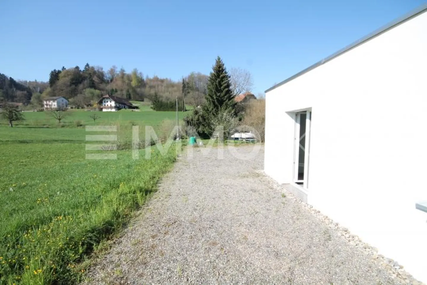 Travail Représentatif - Bureau avec Vue sur le Vert - Photo 1 sur 6