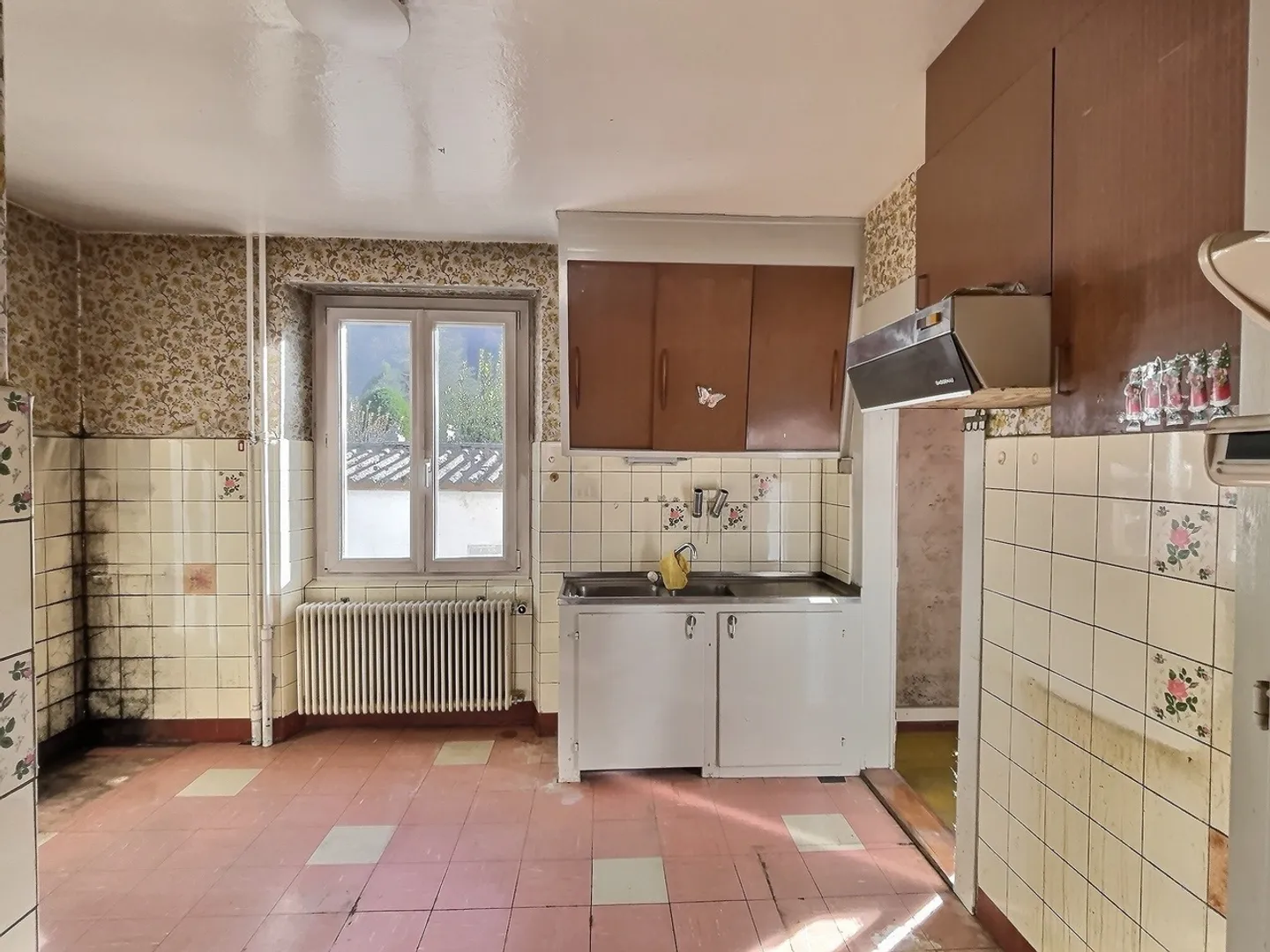 25 36 Villa à rénover Lavey-Village. - Photo 4 sur 13