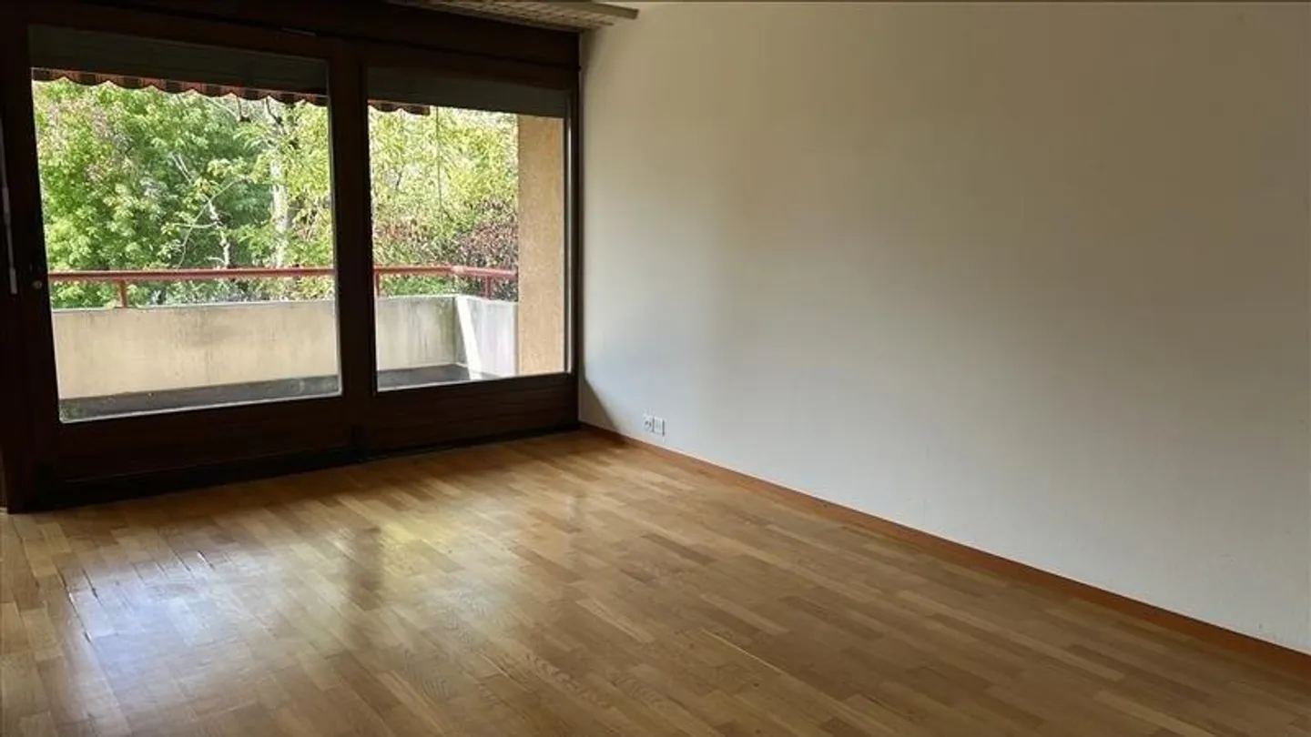 Appartement lumineux 2.5 pièces - Photo 1 sur 5