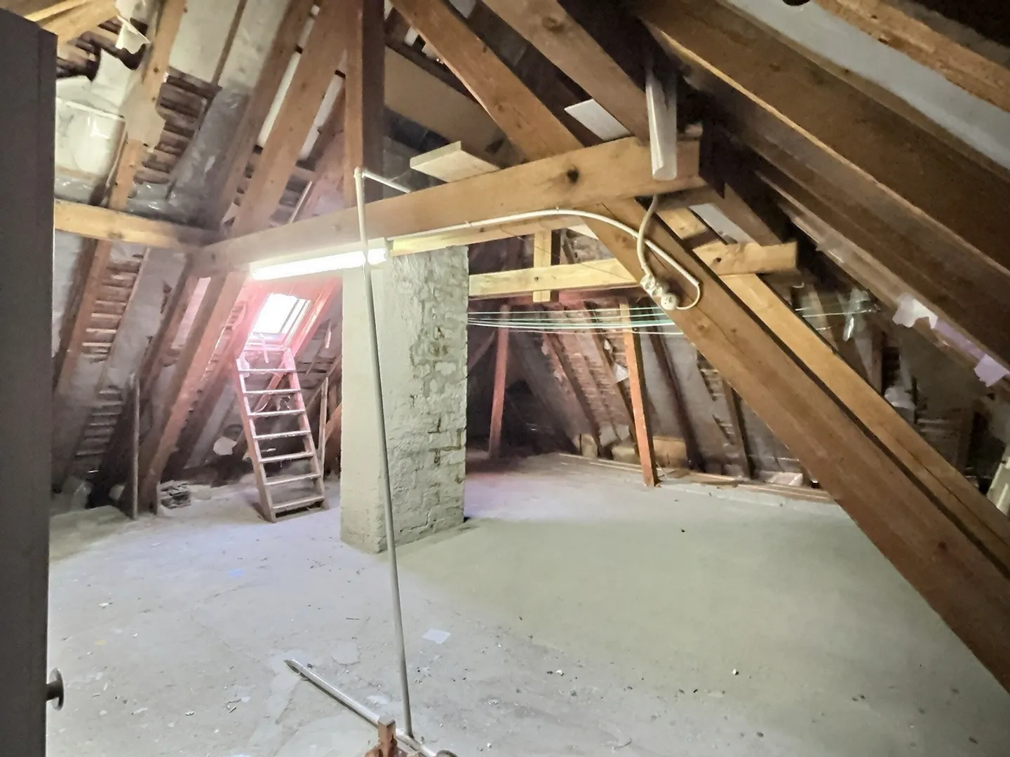 25 36 Villa à rénover Lavey-Village. - Photo 9 sur 13