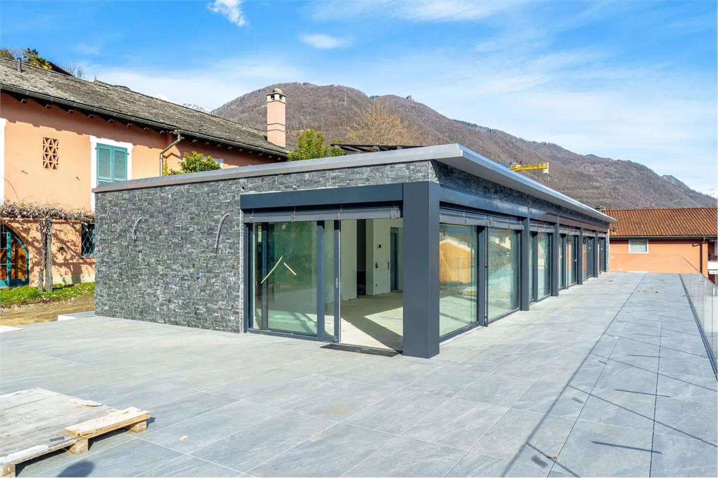 Penthouse de luxe 5.5 NEUF à Minusio avec vue sur le lac - Photo 9 sur 13