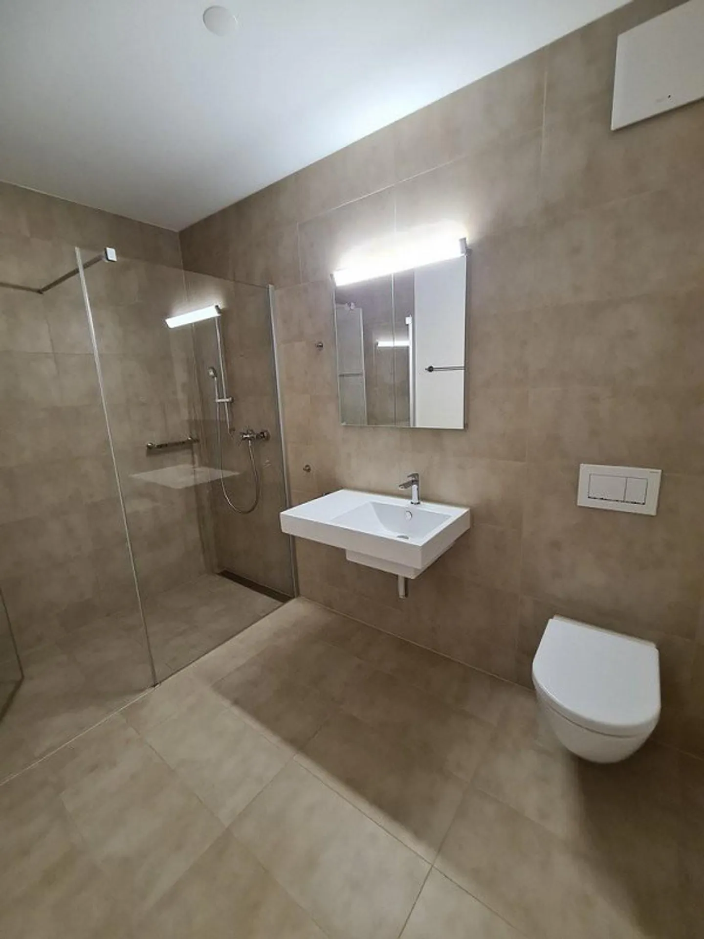 Moderne Wohnung mit Weitsicht - Foto 4 von 11