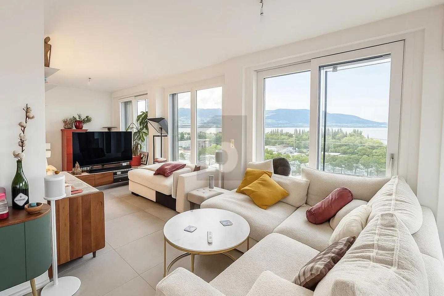 Wunderschöne Wohnung mit Seeblick - Foto 3 von 5