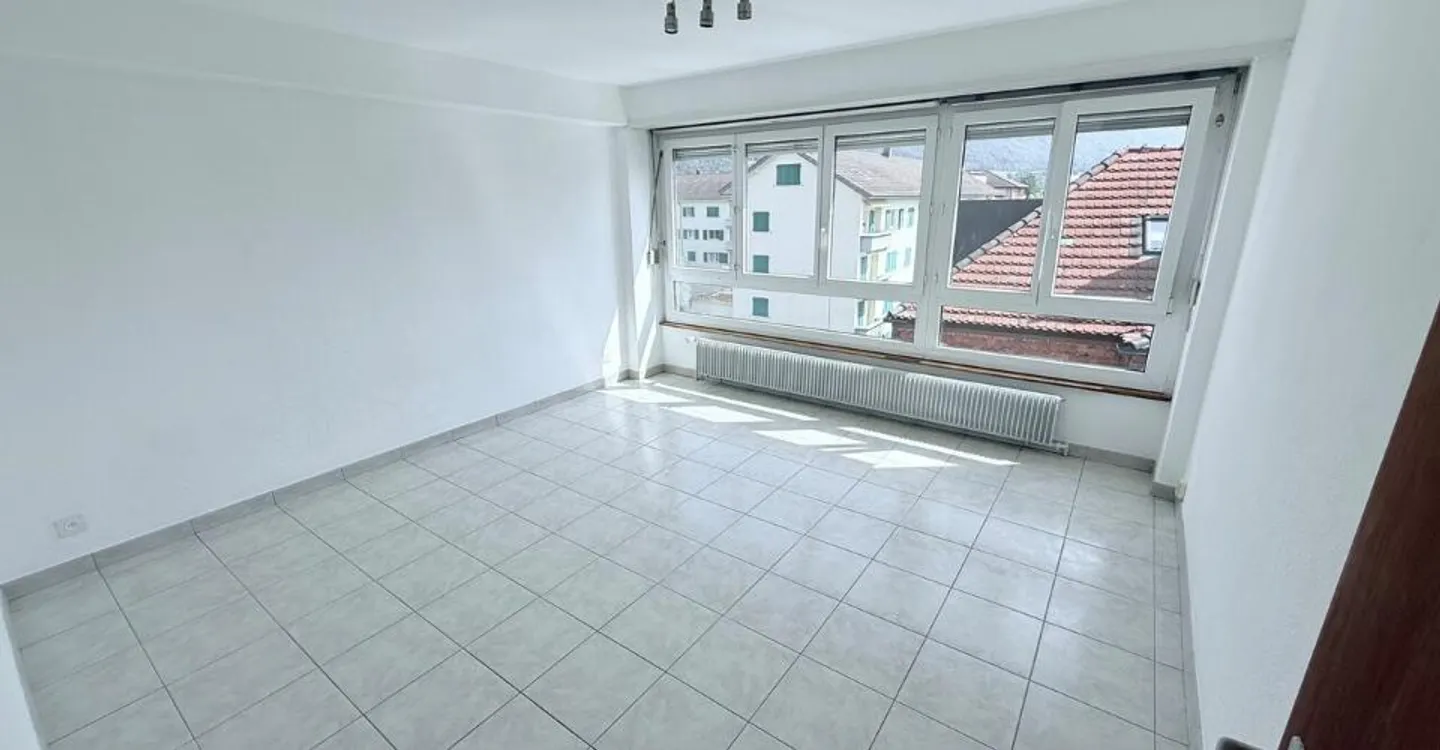 2,5-Zimmer-Wohnung im 4. Stock - Foto 2 von 6