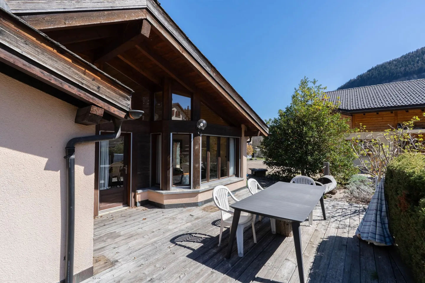 Chalet charmant à Salvan - Photo 2 sur 17