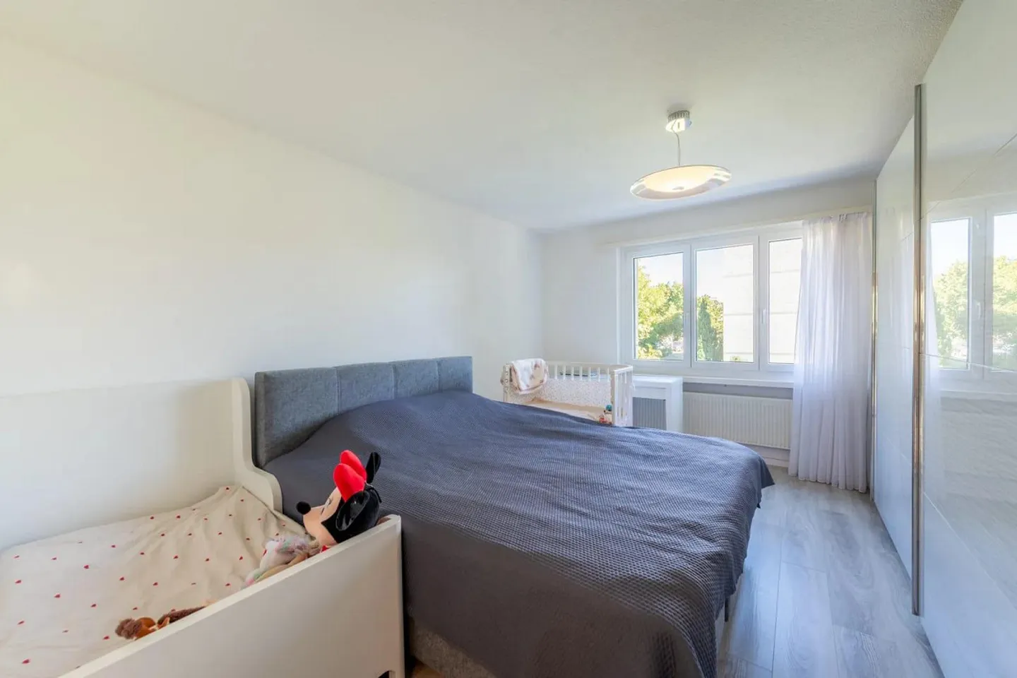 Plenty of Space to Feel Good - Bright 4-Room Apartment with Balcony and Elevator - Photo 5 of 12