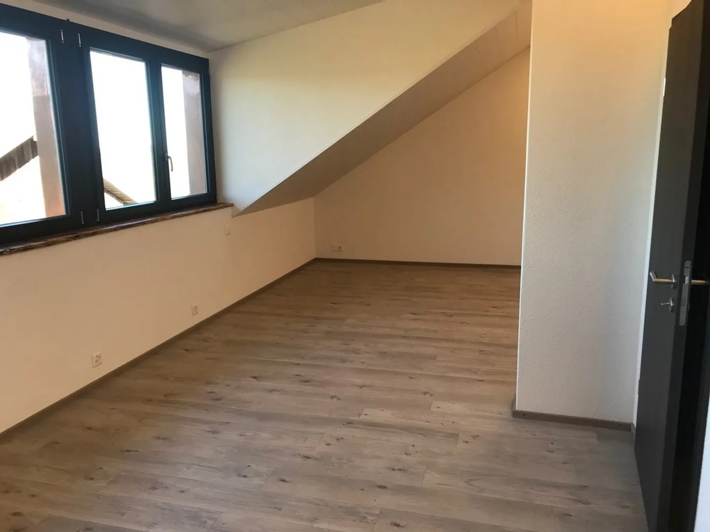 BEL APPARTAMENTO DI 6,5 LOCALI AL 2° PIANO - Foto 4 di 7