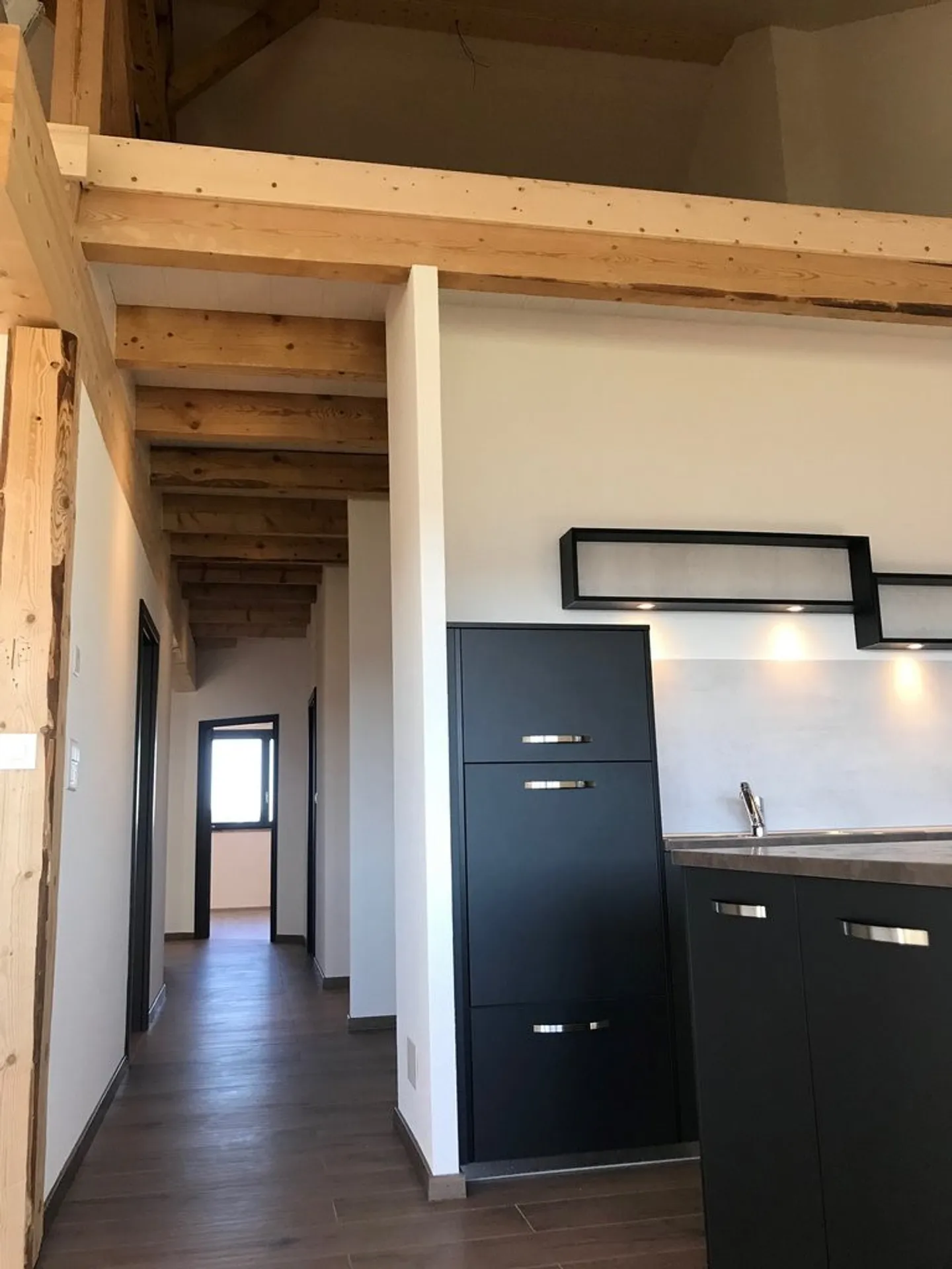 BEL APPARTAMENTO DI 6,5 LOCALI AL 2° PIANO - Foto 6 di 7