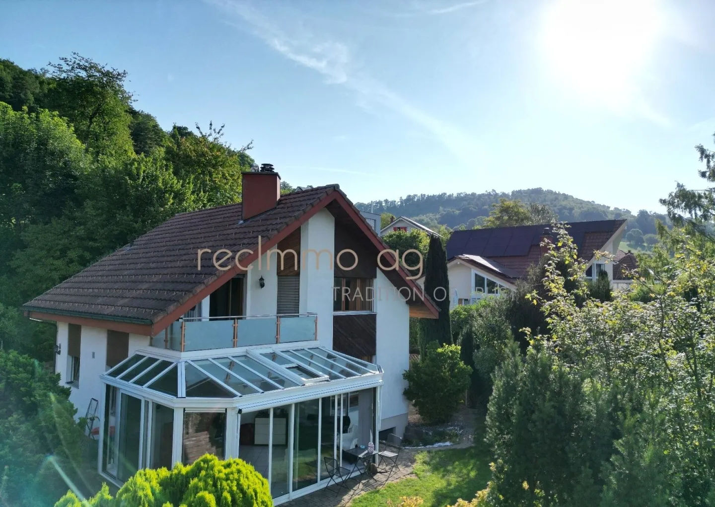 Esclusiva casa di 4,5 stanze in Kohlibergstrasse a Zuzgen - Pace, comfort e vista mozzafiato sulle montagne - Foto 1 di 13