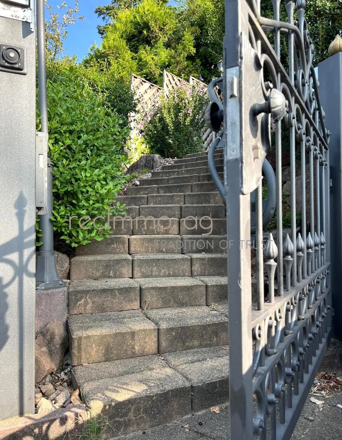 Esclusiva casa di 4,5 stanze in Kohlibergstrasse a Zuzgen - Pace, comfort e vista mozzafiato sulle montagne - Foto 5 di 13