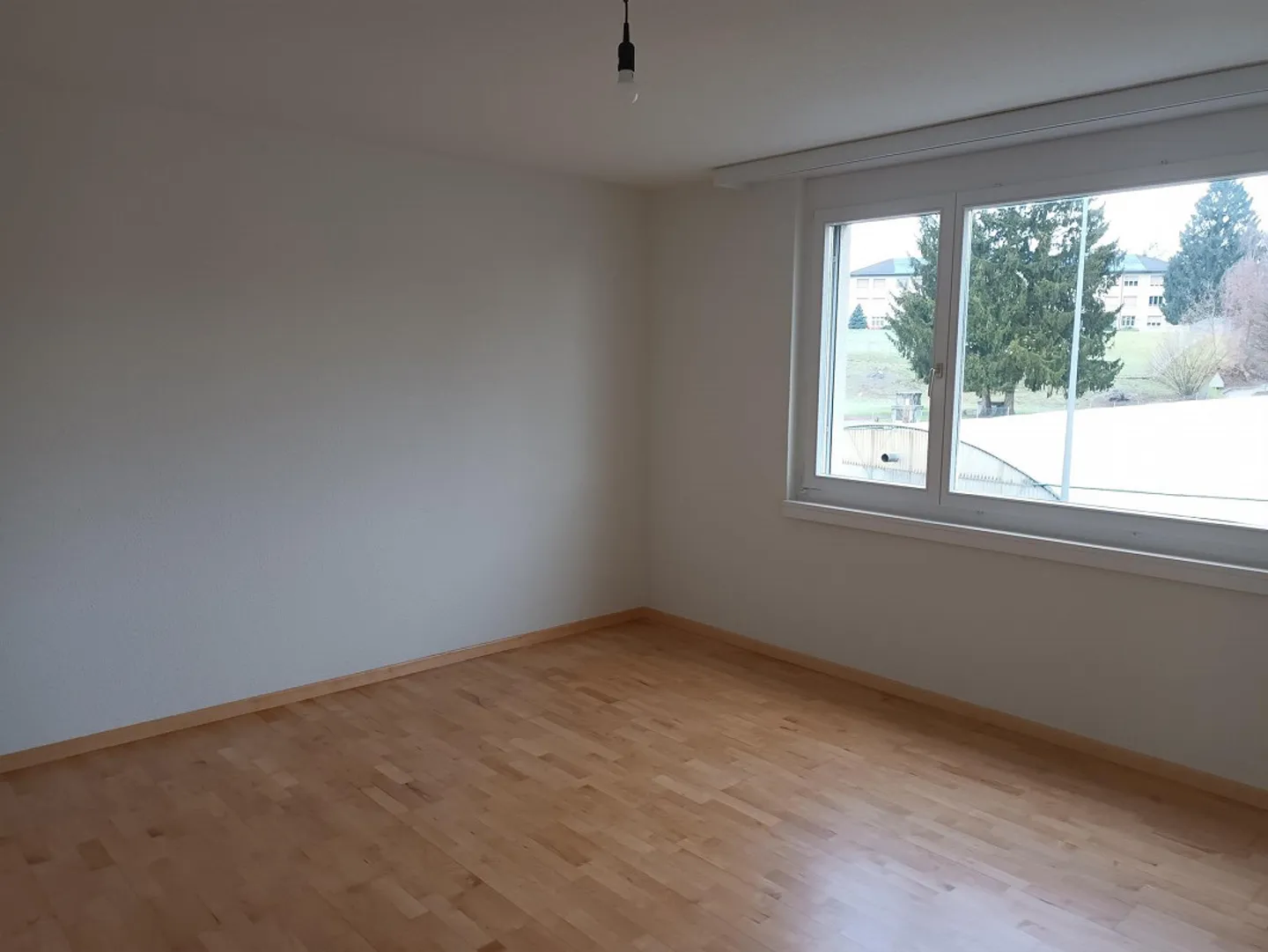 Bright, spacious 3.5 room apartment - Photo 1 of 5