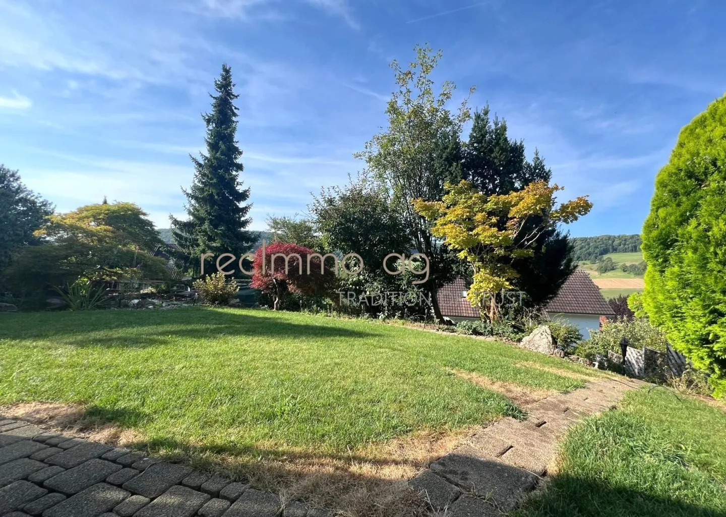 Esclusiva casa di 4,5 stanze in Kohlibergstrasse a Zuzgen - Pace, comfort e vista mozzafiato sulle montagne - Foto 12 di 13