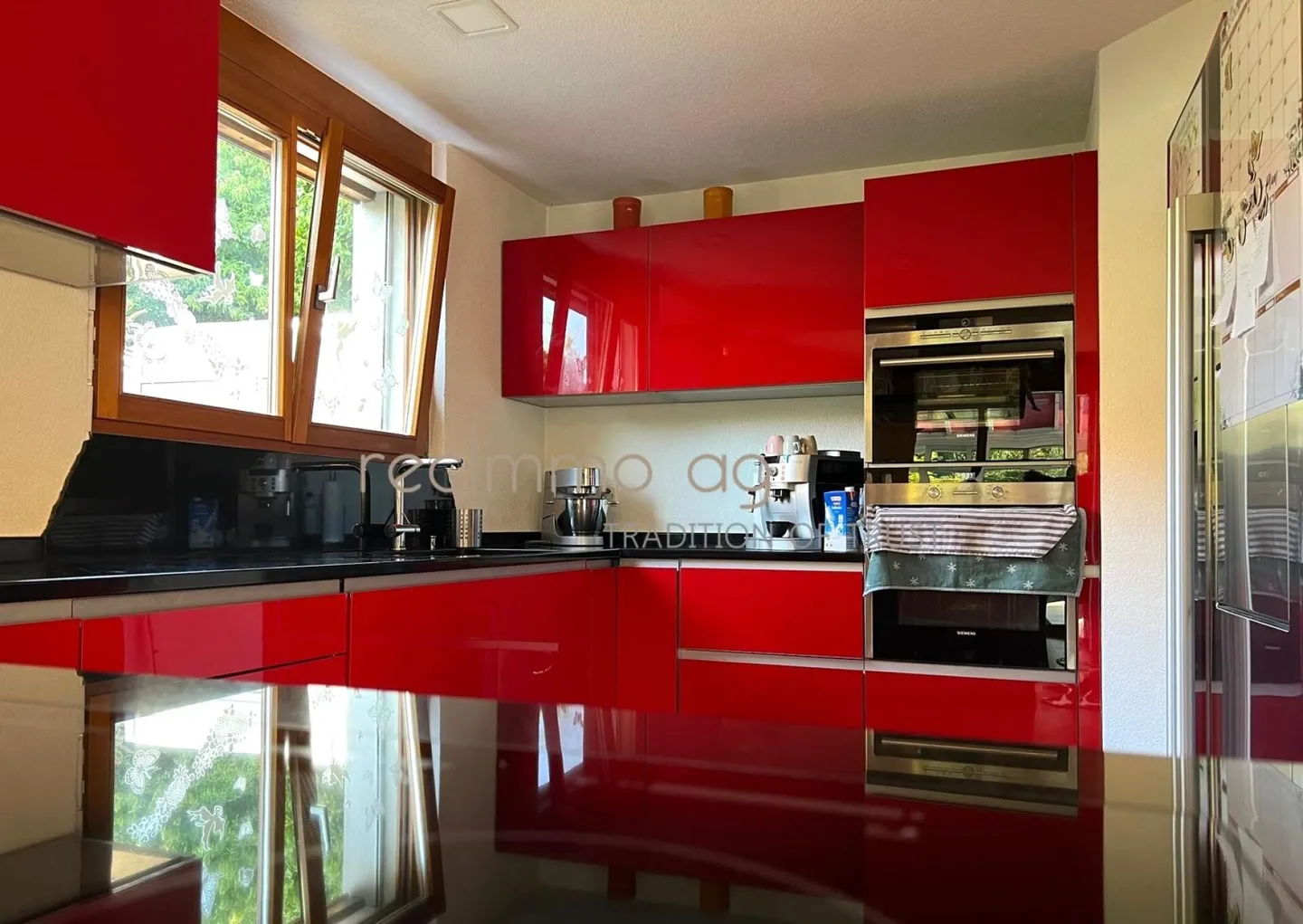 Esclusiva casa di 4,5 stanze in Kohlibergstrasse a Zuzgen - Pace, comfort e vista mozzafiato sulle montagne - Foto 8 di 13