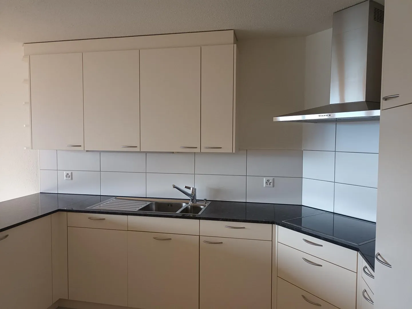 Bright, spacious 3.5 room apartment - Photo 4 of 5