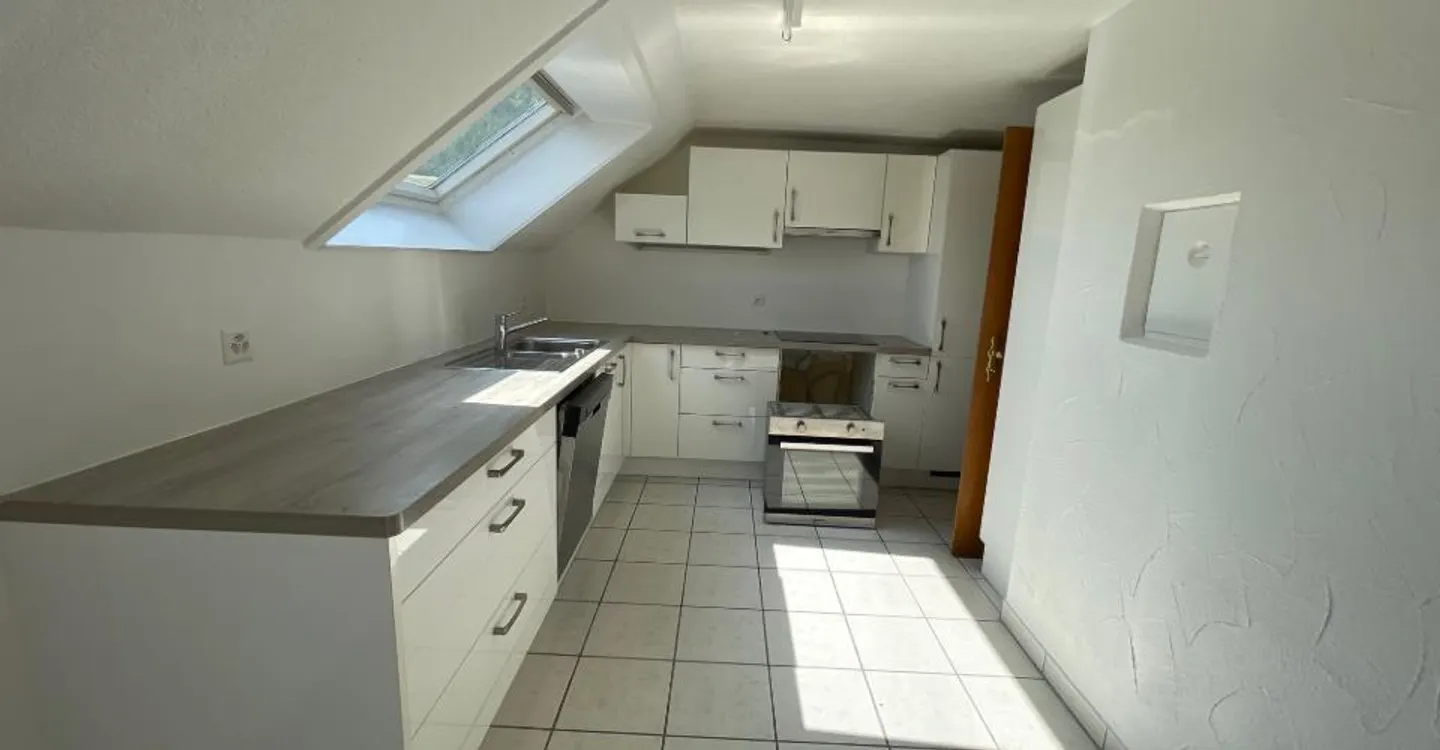 Charmant appartement 4 pièces - Photo 1 sur 7