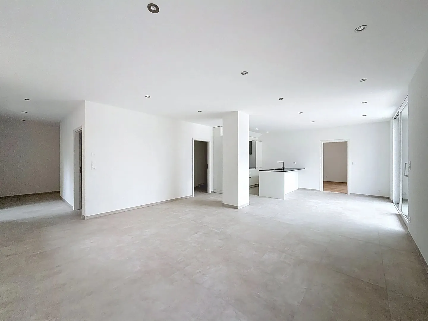 Charmant Appartement en Rez-de-Chaussée - Photo 3 sur 12