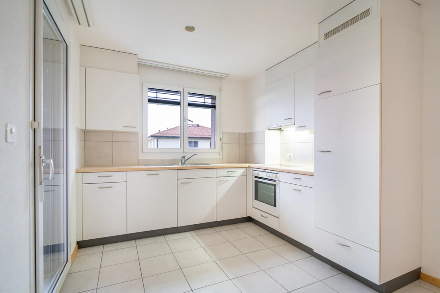 Appartamento luminoso in affitto! - Foto 2 di 8