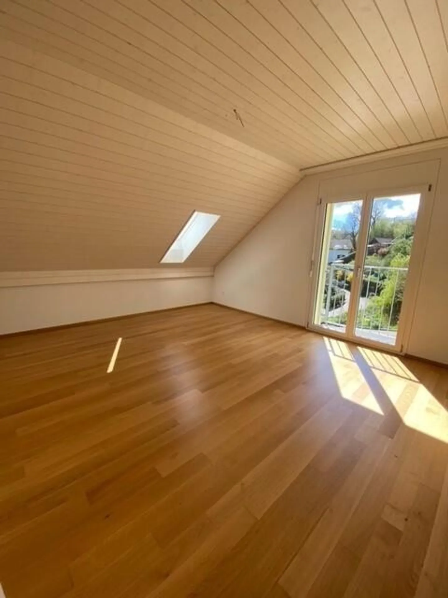 Detached single-family house in Kollbrunn - Photo 4 of 8