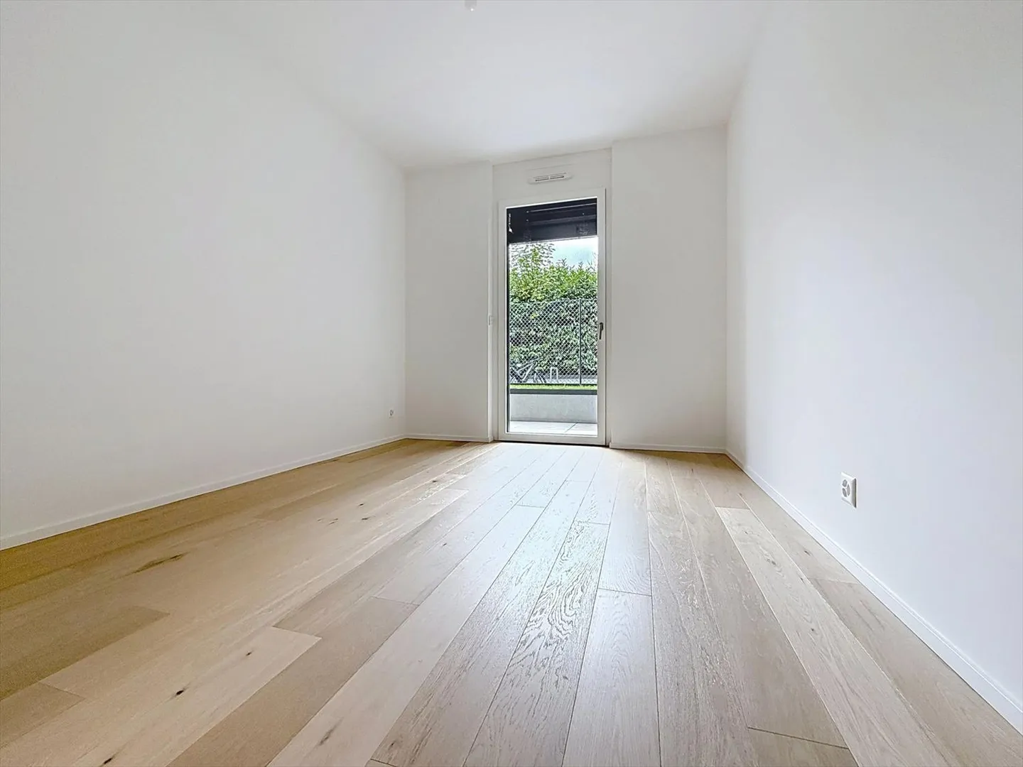 Very nice new apartment with terrace and garden in a small co-ownership in Bellevue - Photo 5 of 9