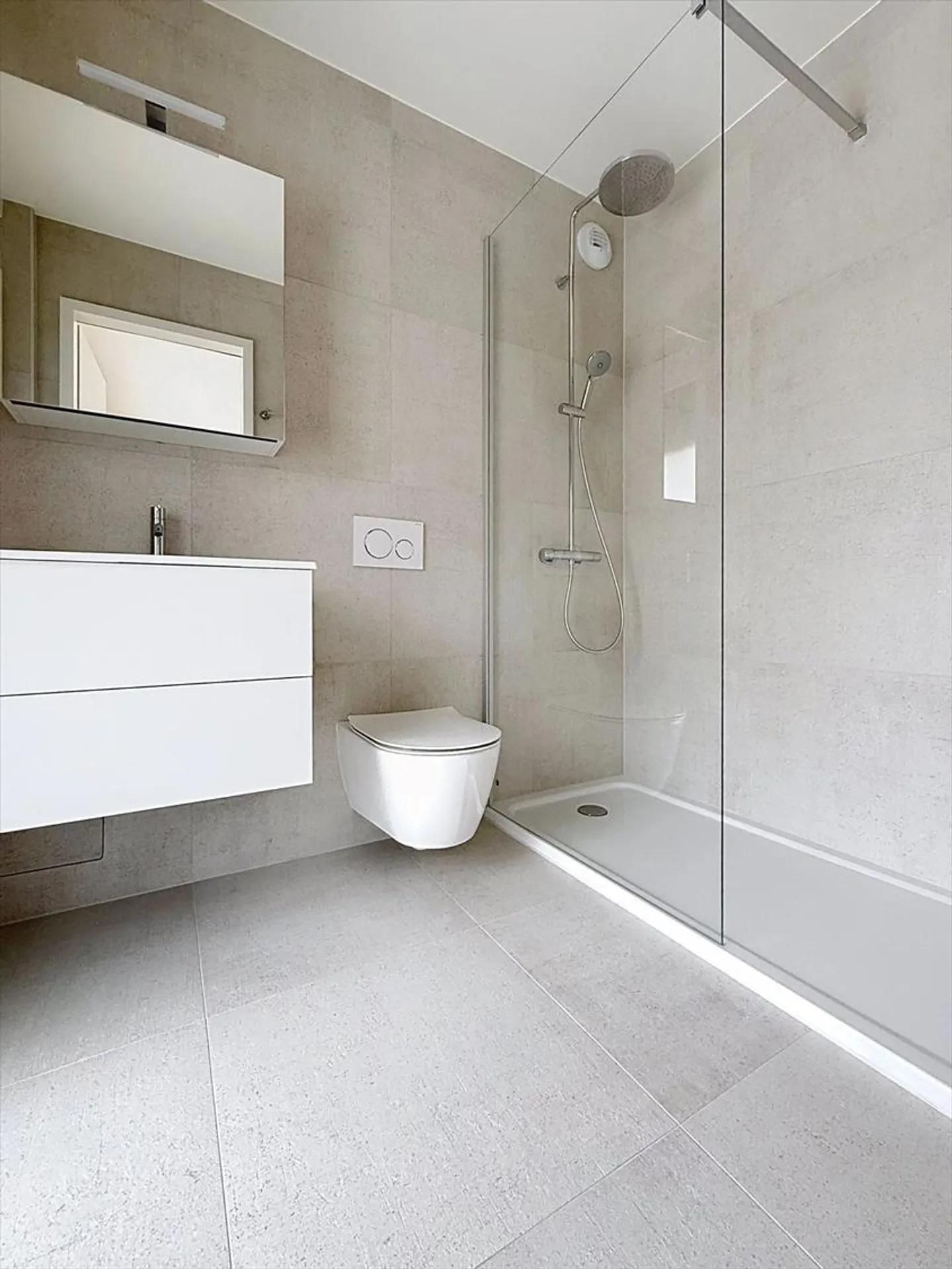 Very nice new apartment with terrace and garden in a small co-ownership in Bellevue - Photo 9 of 9