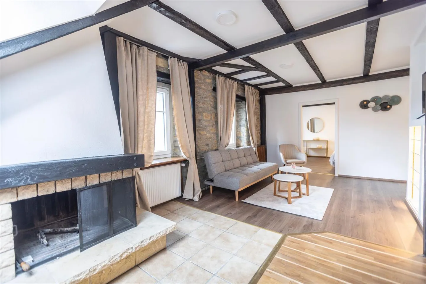 Charming renovated hotel - Chaux-de-Fonds train station - Photo 11 of 13