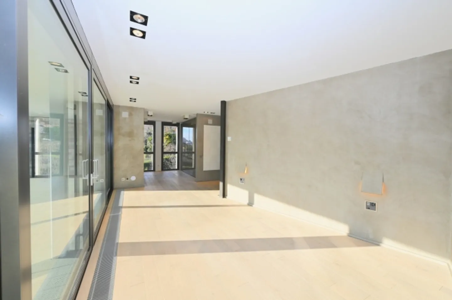 «Moderne Villa mit Panoramablick und Bauland von 1'000 m2» - Foto 12 von 20