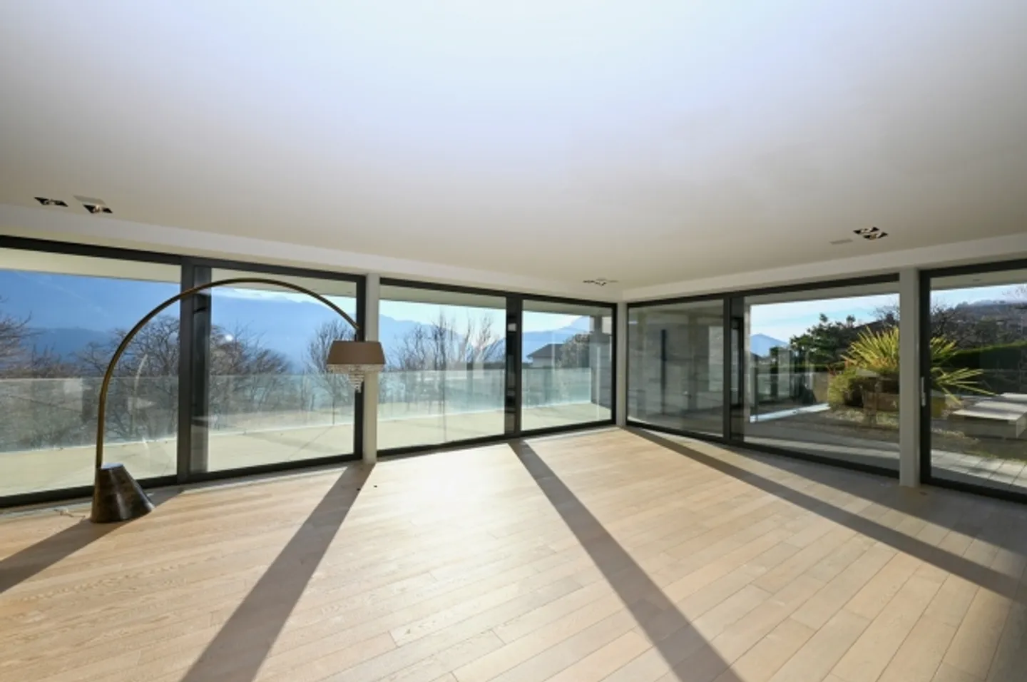 «Moderne Villa mit Panoramablick und Bauland von 1'000 m2» - Foto 7 von 20