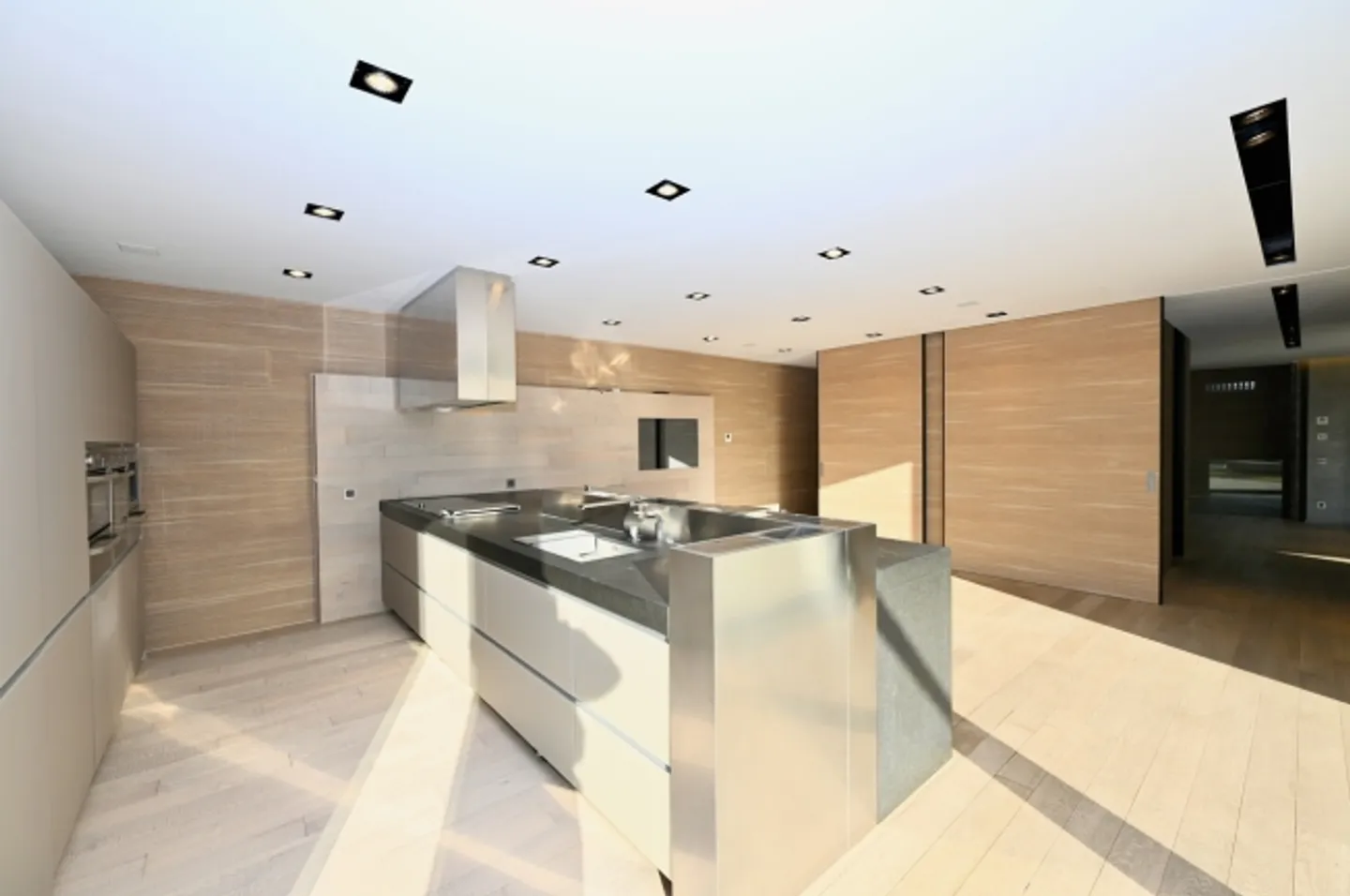 «Moderne Villa mit Panoramablick und Bauland von 1'000 m2» - Foto 9 von 20