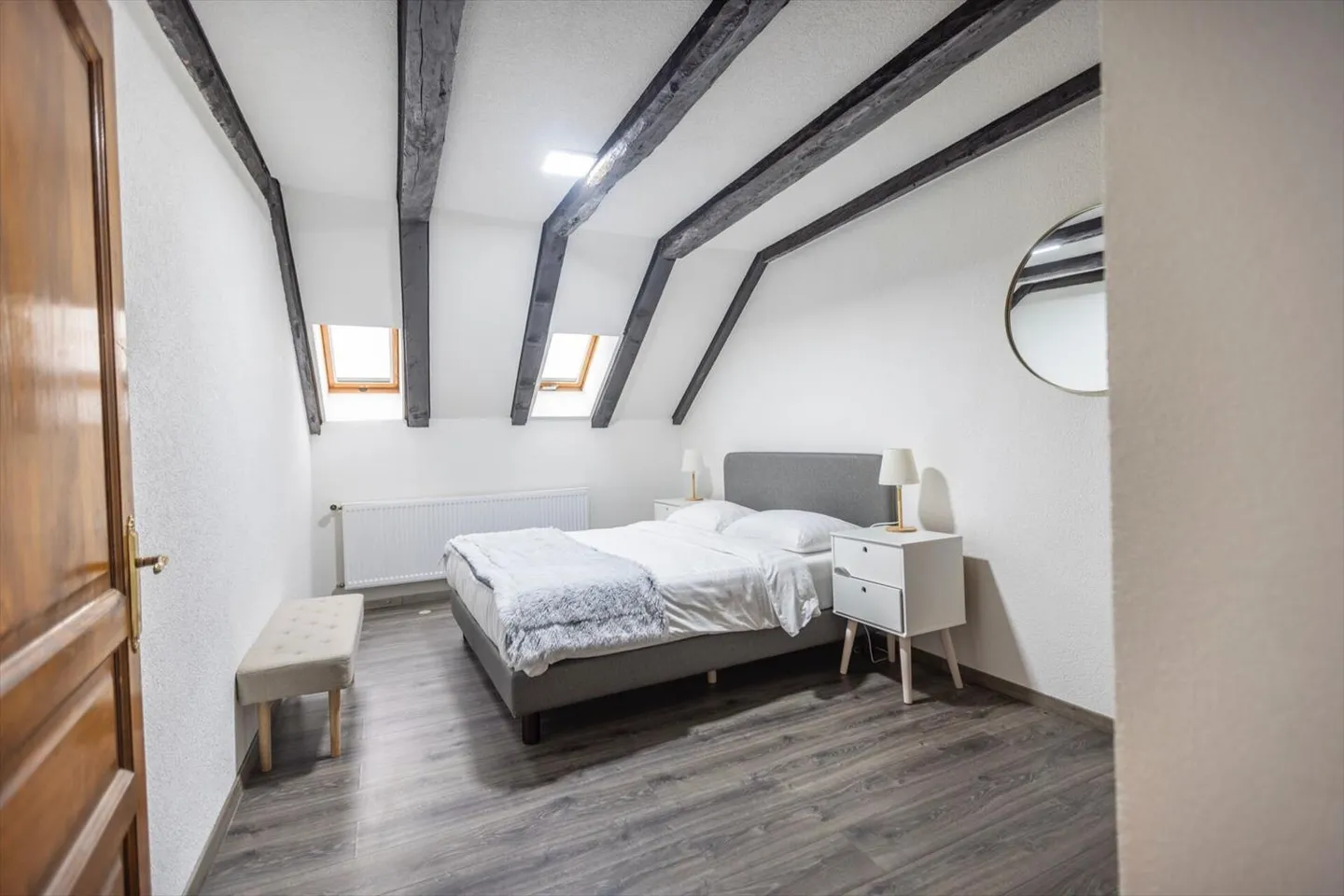 Charming renovated hotel - Chaux-de-Fonds train station - Photo 4 of 13