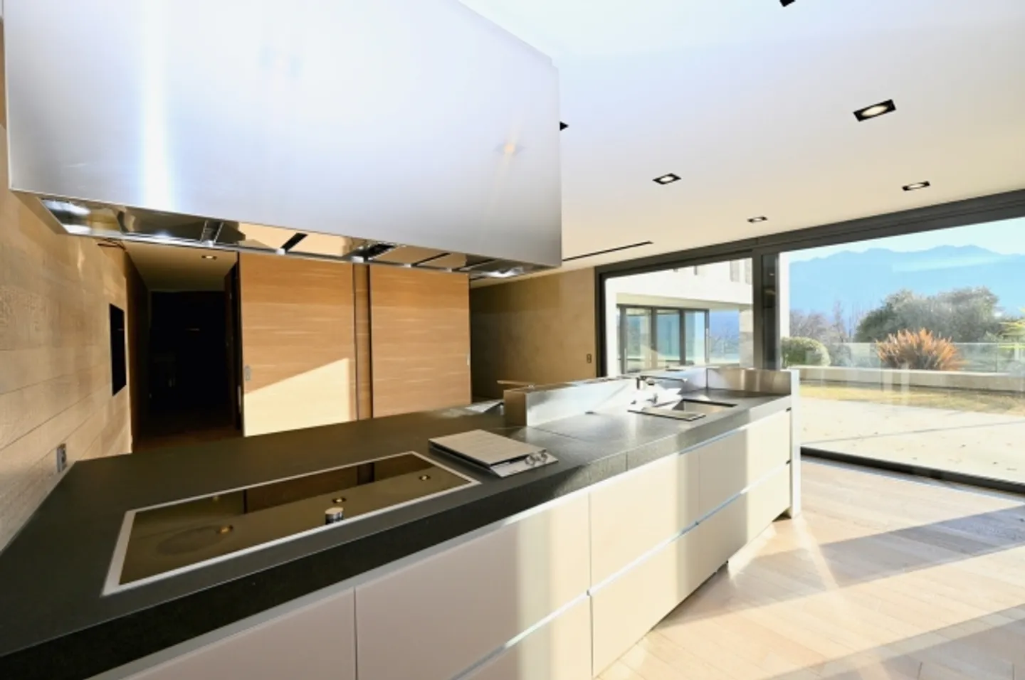 «Moderne Villa mit Panoramablick und Bauland von 1'000 m2» - Foto 10 von 20