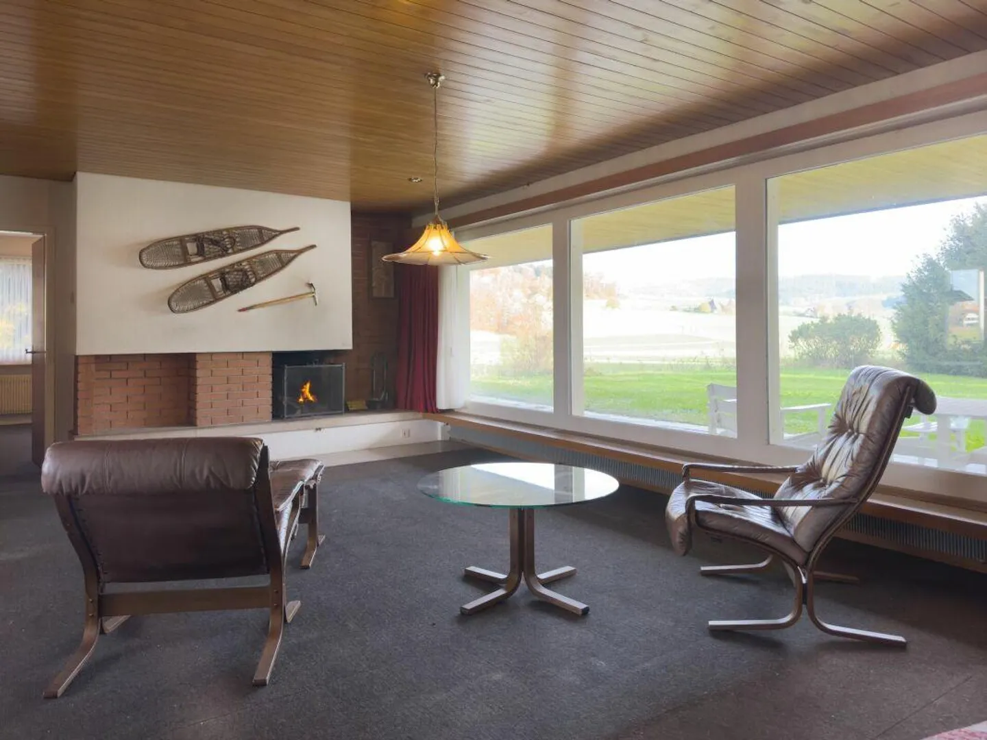 Detached 5-room single-family house in bungalow style in sunny location with versatile development opportunities - Photo 6 of 30