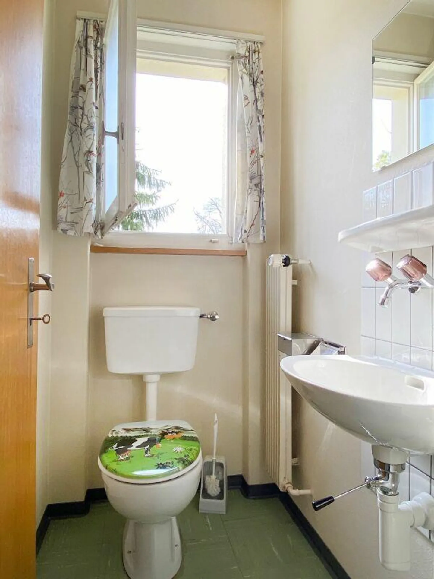 Detached 5-room single-family house in bungalow style in sunny location with versatile development opportunities - Photo 23 of 30