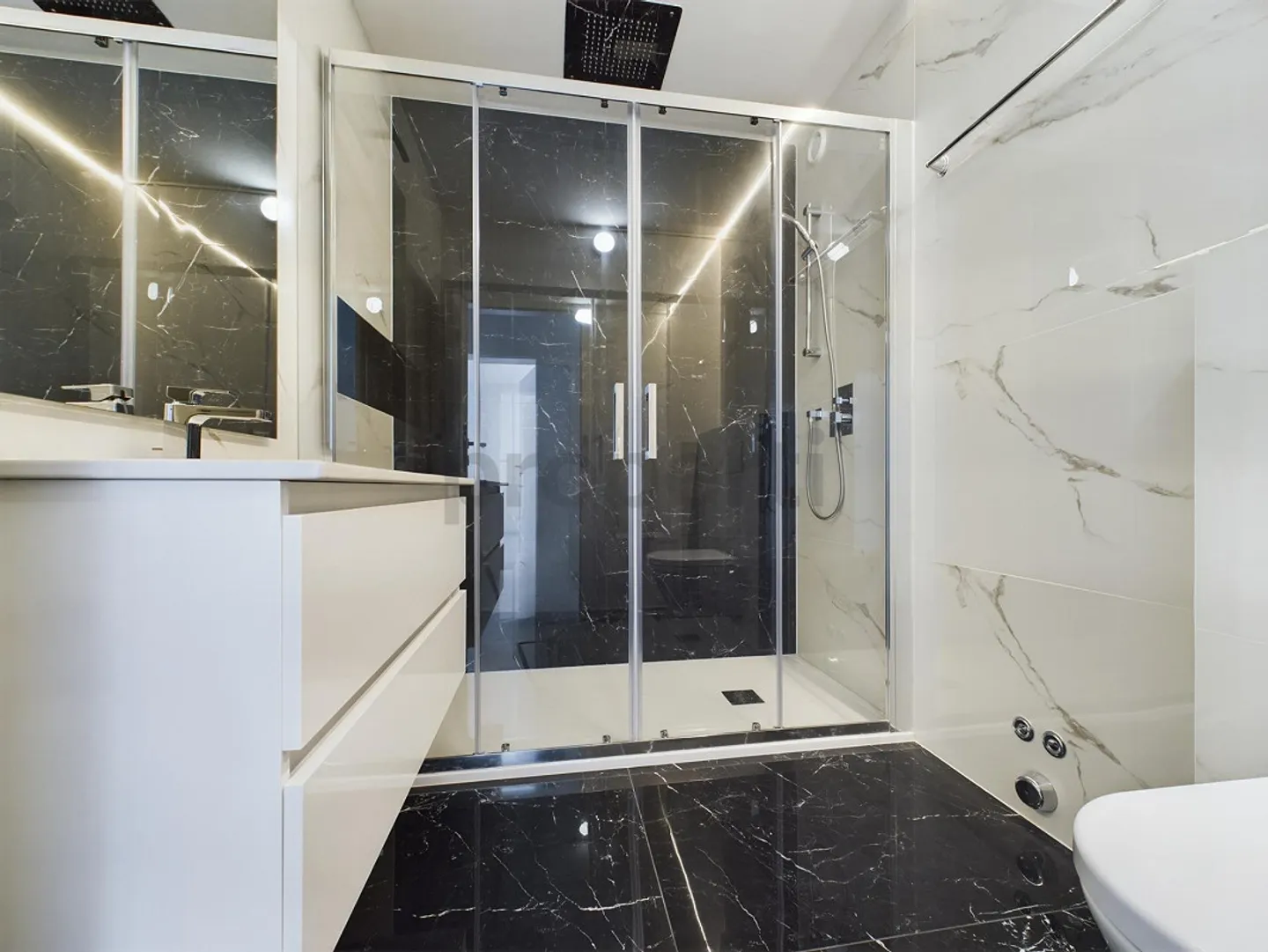 Modern and bright 4.5-room apartment in Locarno - Photo 6 of 10