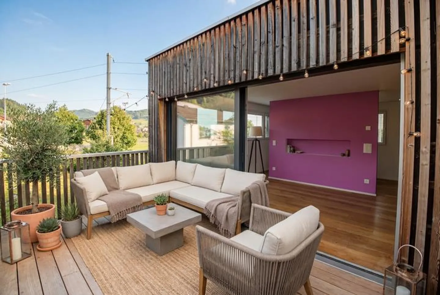CHARM FROM TWO EPOCHS - FULLY RENOVATED SINGLE-FAMILY HOUSE - Photo 7 of 8