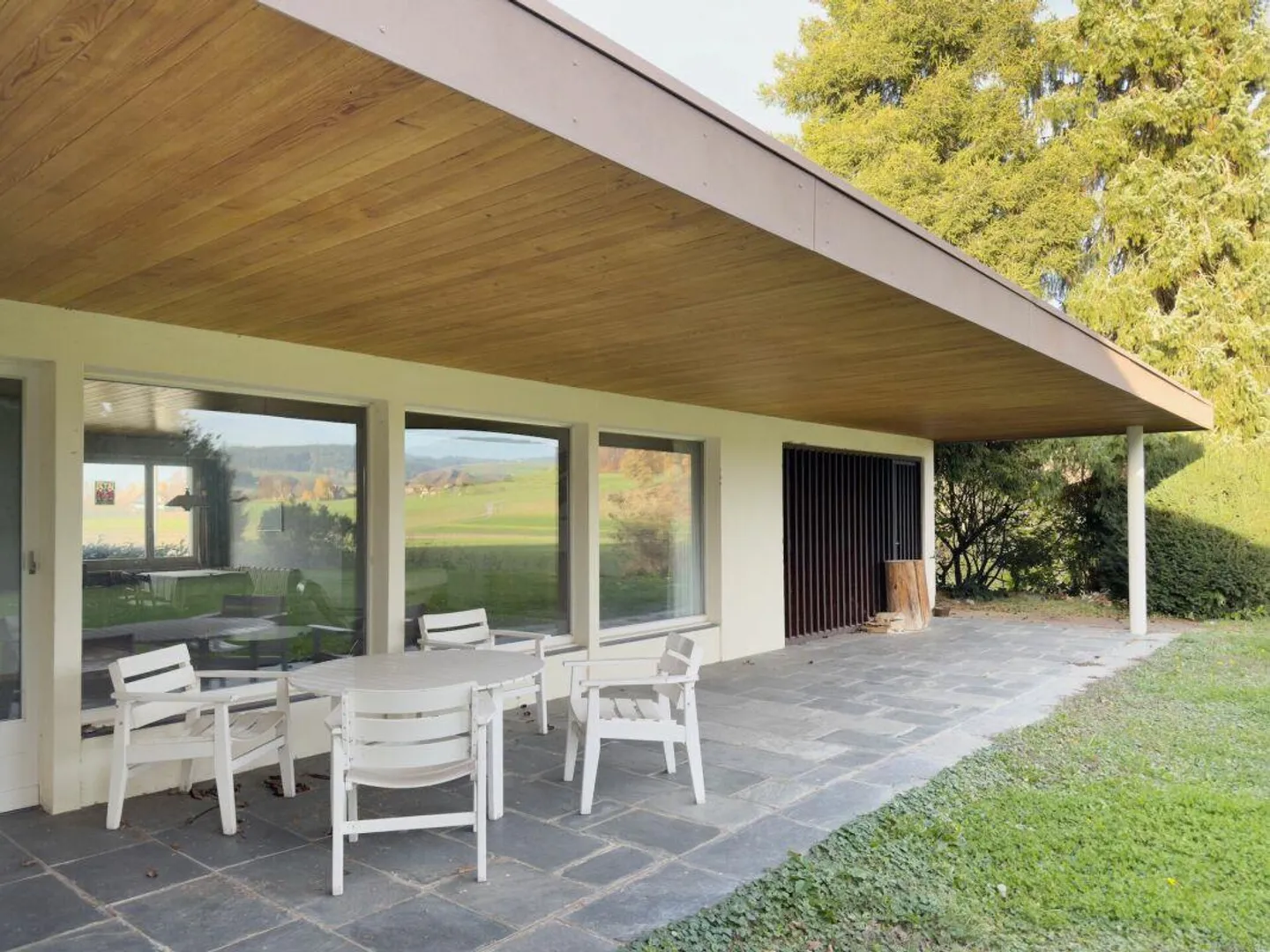 Detached 5-room single-family house in bungalow style in sunny location with versatile development opportunities - Photo 29 of 30