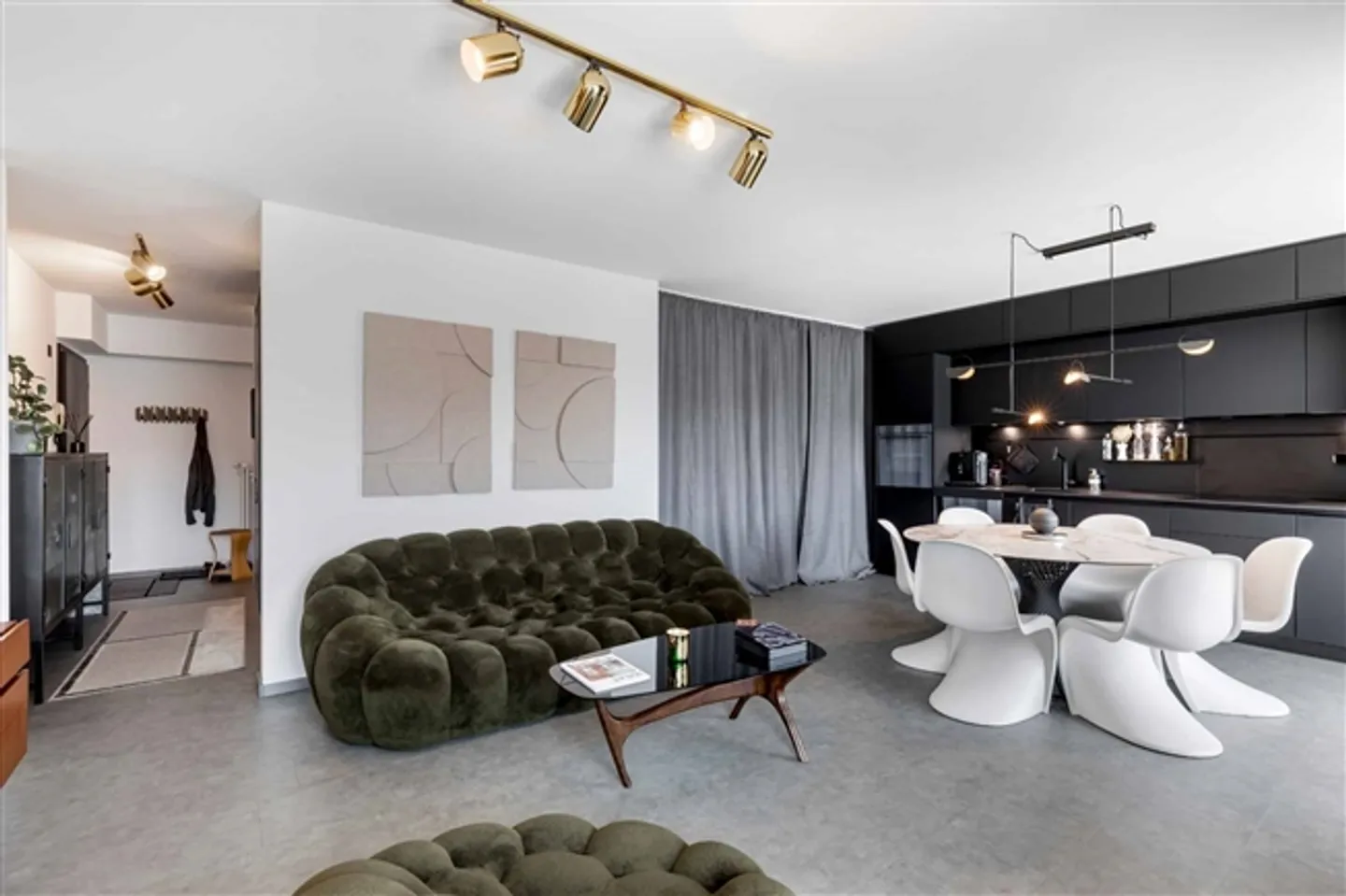 Superbe loft à seulement 2 minutes de l'école hôtelière de Glion - Photo 7 sur 13