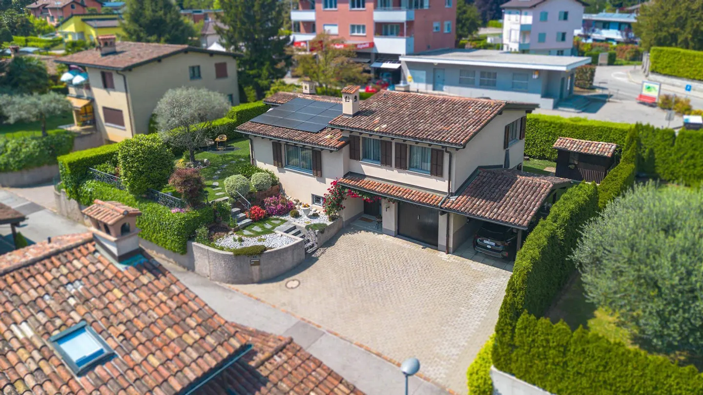 Casa Elegante con Giardino - Foto 14 di 16