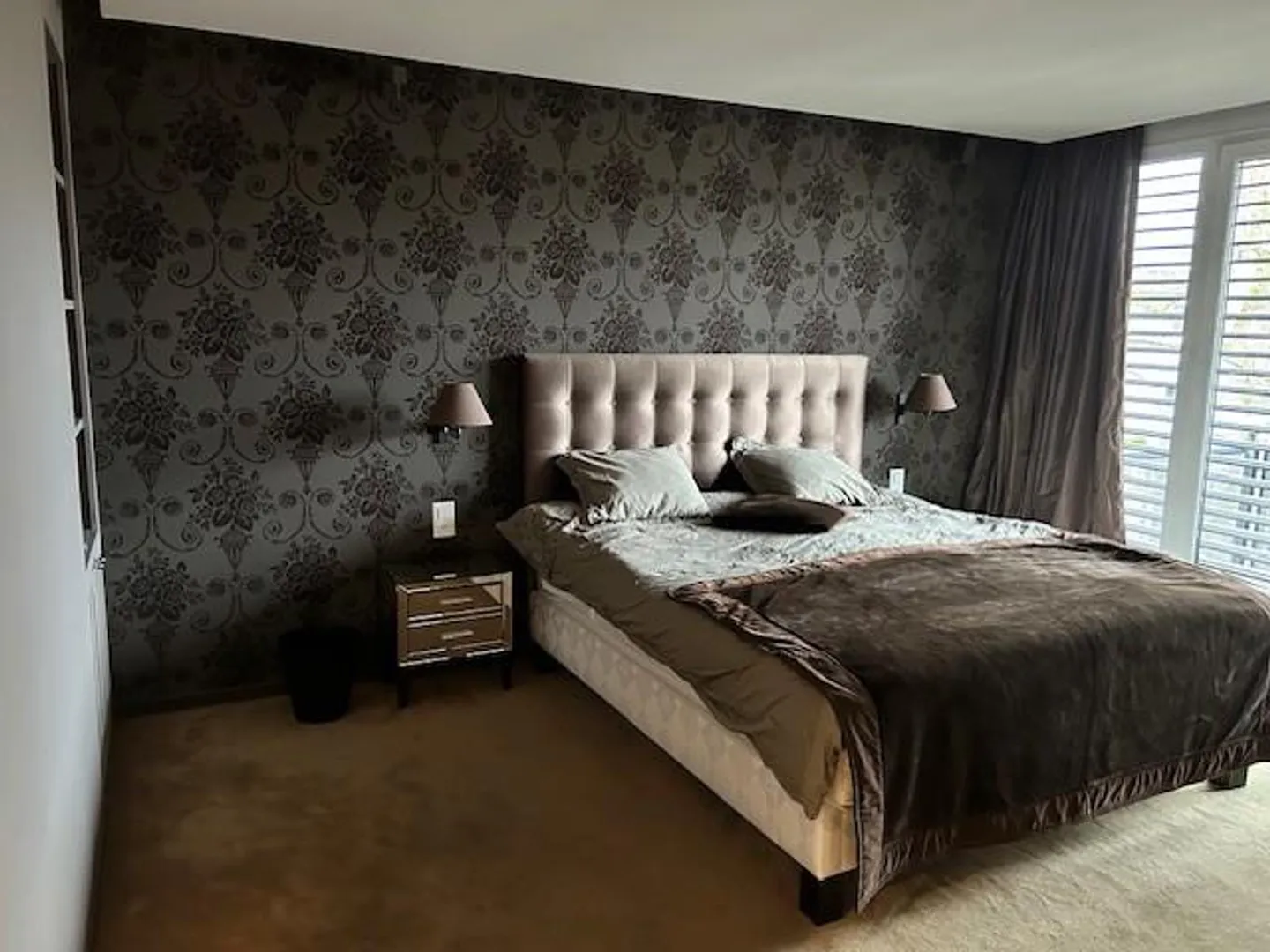 Appartement spacieux de 6 pièces - Photo 3 sur 8