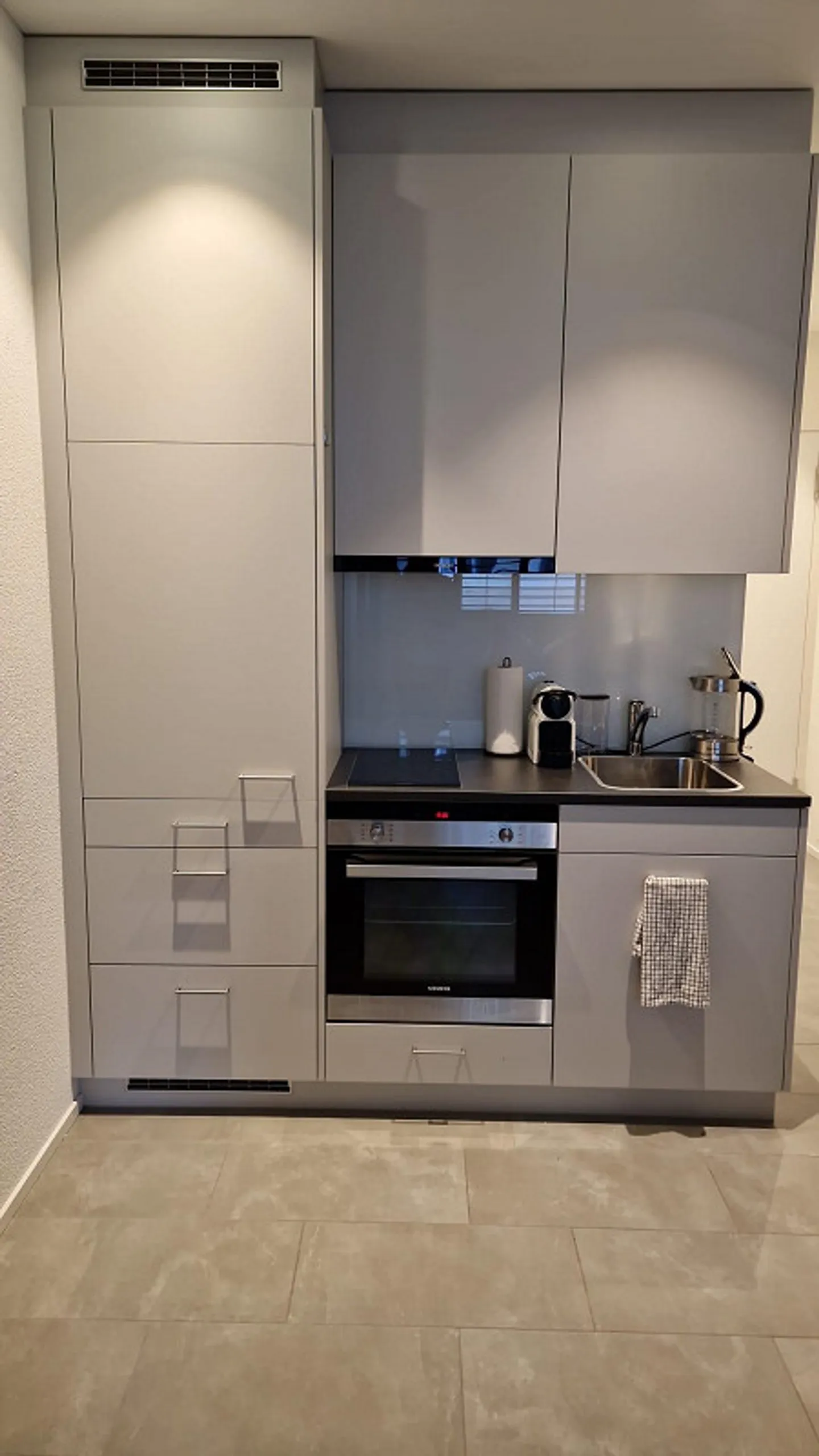 Appartement moderne 1,5 pièces - Photo 3 sur 4
